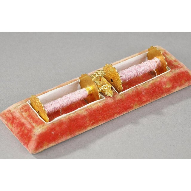 Wood Restoration Period Sewing Box in Rosewood Veneer, Gold and Silver, 1830s For Sale - Image 7 of 15