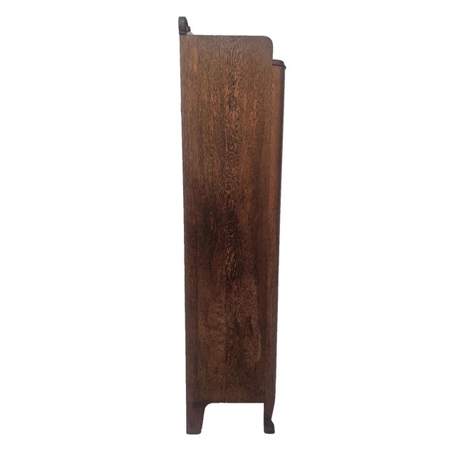 Antique Mission Quarter Sawn Tiger Oak Narrow Open Bookcase With Birdseye Maple Back, c.1900 For Sale - Image 15 of 18