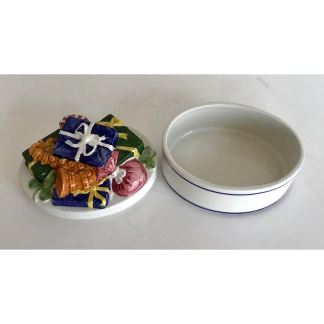 Late 20th Century Italian Porcelain Lidded Box With Wrapped Presents Detail For Sale In Los Angeles - Image 6 of 9