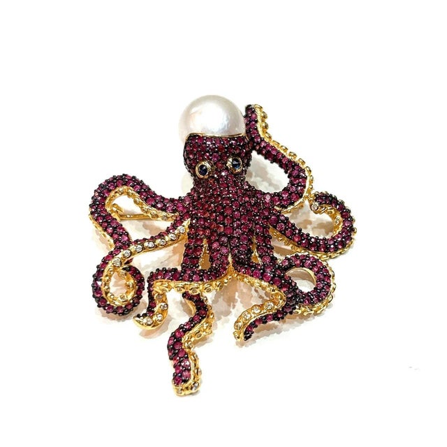 Contemporary Bochic “Orient” Pink Sapphire & South Sea Pearl Brooch Set 18K Gold & Silver For Sale - Image 3 of 8