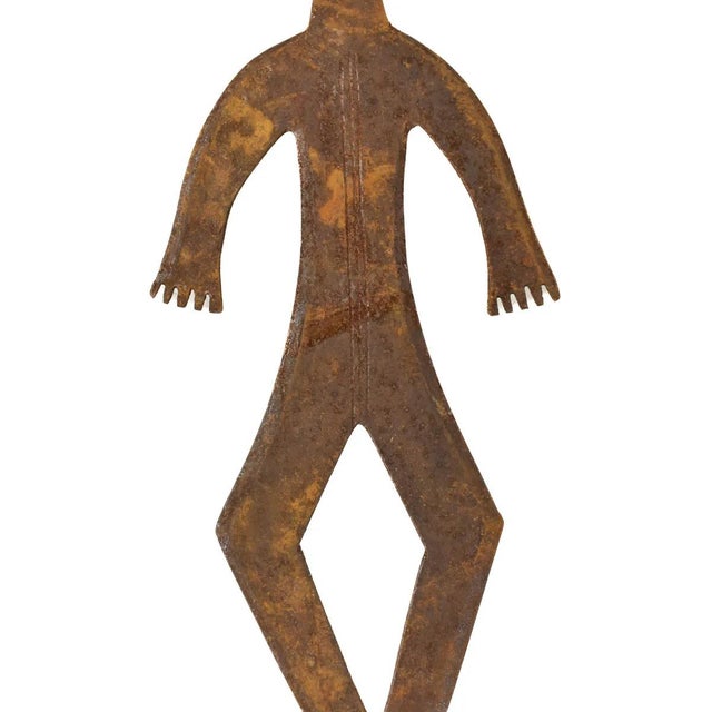 African Early 20th Century Bangi Figural Prestige Knife Currency For Sale - Image 3 of 8