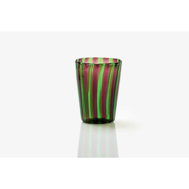 The harmony of the canes, regularly spaced by expert and precise hands like a Renaissance master. The expert cut of the...