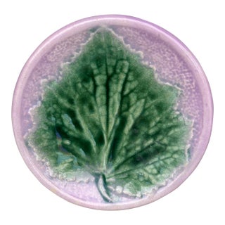 Etruscan Majolica Leaf Butter Pat, Circa 1890 For Sale