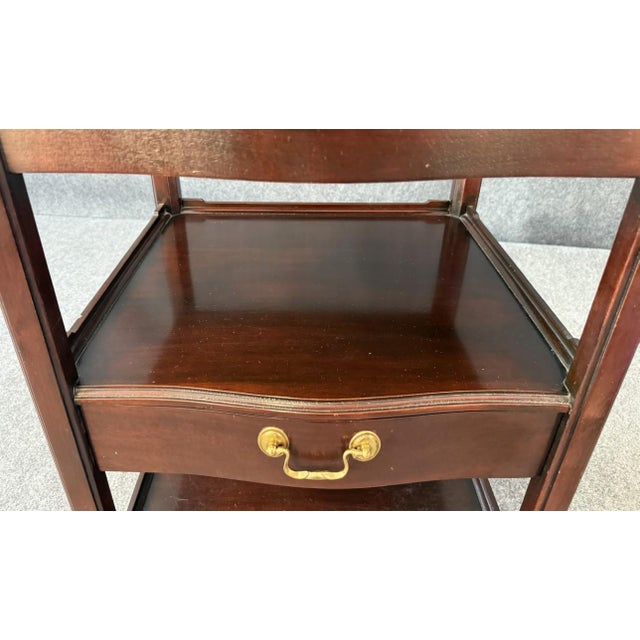 Late 20th Century Wellington Hall Mahogany Two Tiered Mahogany Side Table For Sale - Image 9 of 13
