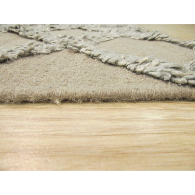 6x9 Chic Marrakesh Camel Trellis Modern Flatweave Wool Carpet Rug For Sale - Image 4 of 5