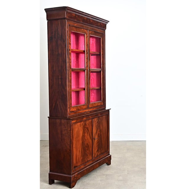 French Edit Early 19th Century French Louis Philippe Mahogany Bibliotheque with Silk Interior For Sale - Image 3 of 15