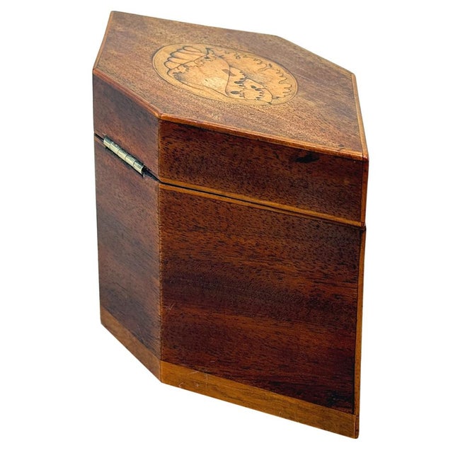 Late 18th Century Georgian Hexagonal Shaped Mahogany Tea Caddy, 1790 For Sale - Image 5 of 11