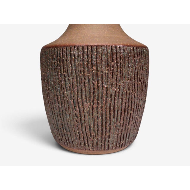 Brown 1960s Mid-Century Modern Einar Johansen, Rustic Brown Stoneware Table Lamp For Sale - Image 8 of 10