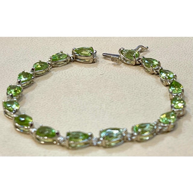 15 Carat Genuine Natural Peridot & Diamond Tennis Bracelet 14 Karat White Gold For Sale - Image 9 of 18
