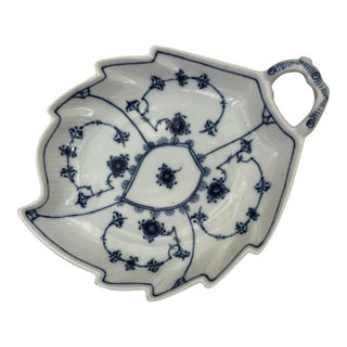 Early 20th Century Royal Copenhagen Blue Fluted Royal Copenhagen Half Lace Leaf Platter Plate No 1/144 For Sale