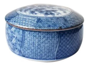 Chinese Ming Dynasty Circular Blue and White Porcelain Box With Cover