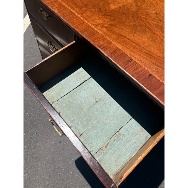 17th Century William and Mary Bunfoot Inlaid Walnut Chest of Drawers For Sale In Philadelphia - Image 6 of 12