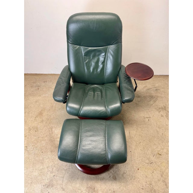 1960s Vintage Leather Ekornes “Consul” Stressless Lounge Chair Recliner in Hunter Green For Sale - Image 5 of 12