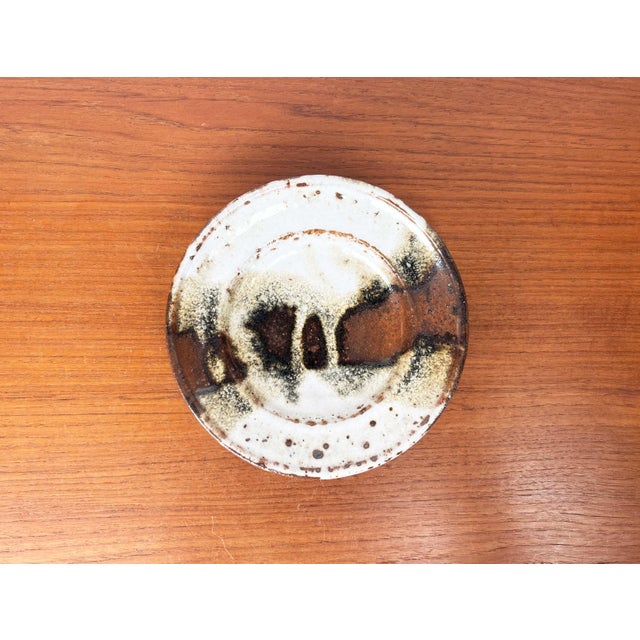 Mid-Century Modern Danish Studio Pottery Bowl or Wall Plate from Jim & Henny Waldorff, Svaneke, Bornholm, 1960s For Sale - Image 9 of 17
