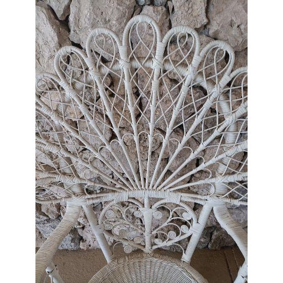 Vintage White Wicker and Rattan Sweetheart Fiddlehead Peacock Chair ...