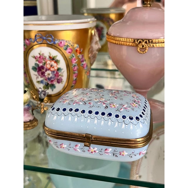Beautiful antique pale blue opaline glass box // Napoleon III era // 1850-1870 // hand-enameled boule de savon hinged box // collectible For Sale - Image 9 of 15