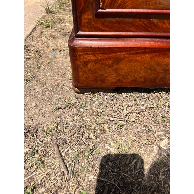 Louis Philippe French 19th Century Louis Philippe Flame Mahogany Marble Top Commode For Sale - Image 4 of 12