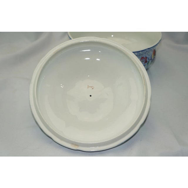 1990s Vintage Mid-Century Modern Spode Copeland George III Covered Vegetable Serving Bowl For Sale - Image 5 of 7
