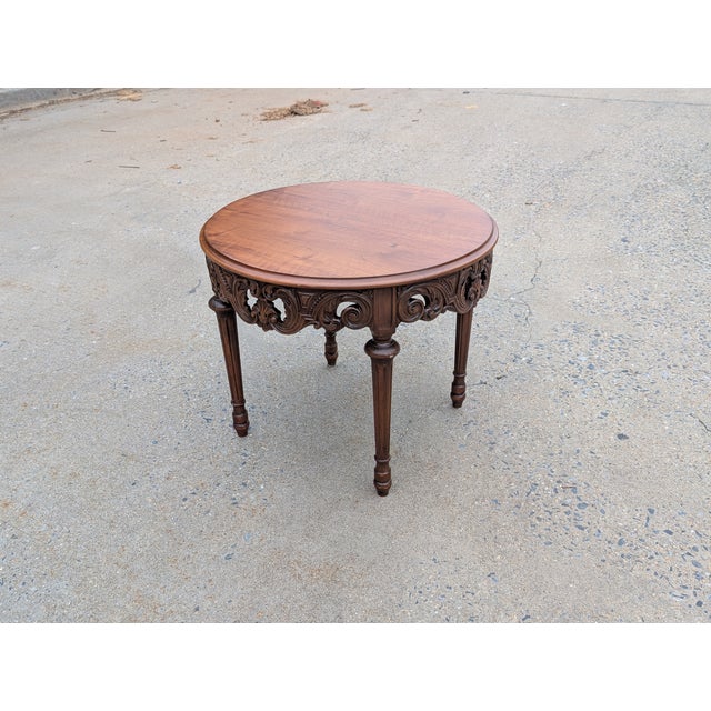 Antique 1930s Italian Style Hand Carved Walnut Lamp Table Renaissance Revival Side Table For Sale - Image 9 of 9