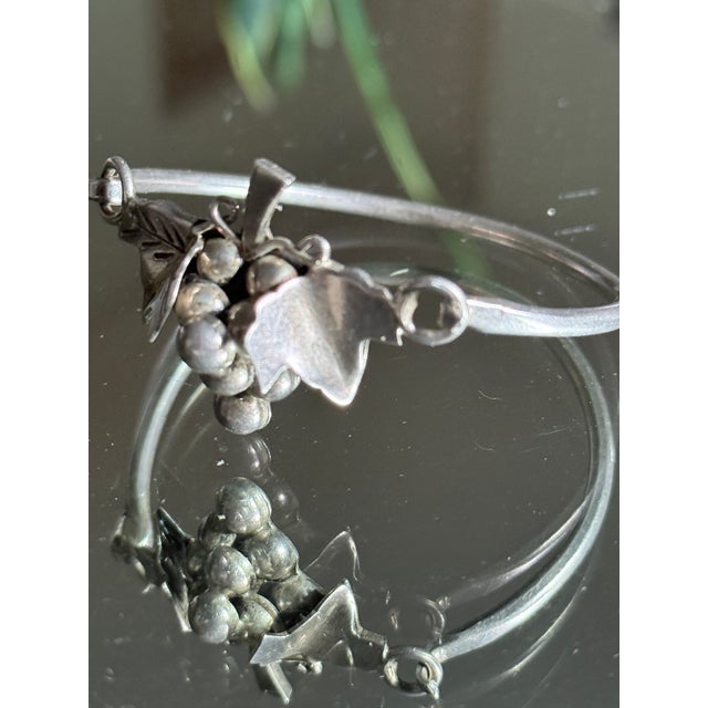 1970s Mid Century Mexican Sterling Silver Grape Cluster Split Cuff Bracelet For Sale - Image 5 of 9