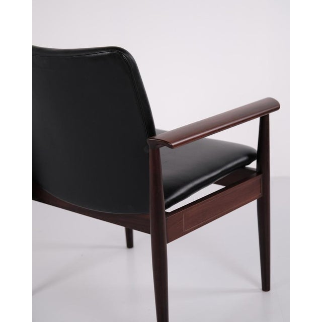 Diplomat 209 Armchair in Rosewood and Black Leather by Finn Juhl for France & Son, 1960s For Sale - Image 10 of 13