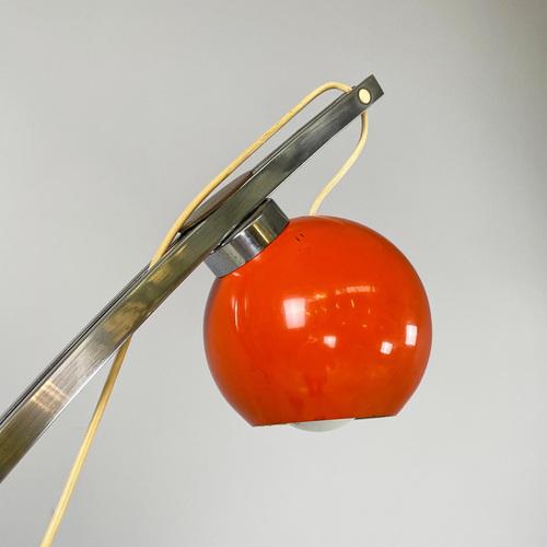 1970s Italian Space Age Adjustable Floor Lamp in Metal and Orange Metal, 1970s For Sale - Image 5 of 17