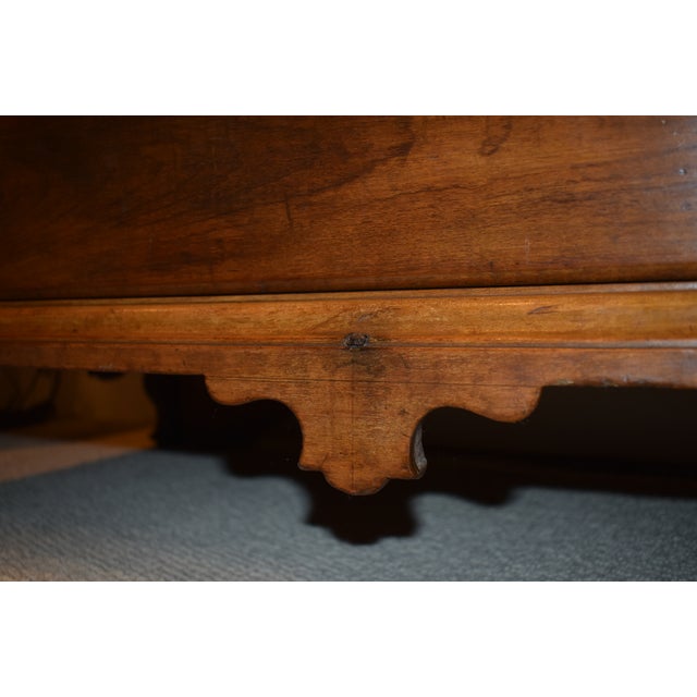 18th Century American Maple Chest For Sale - Image 4 of 5