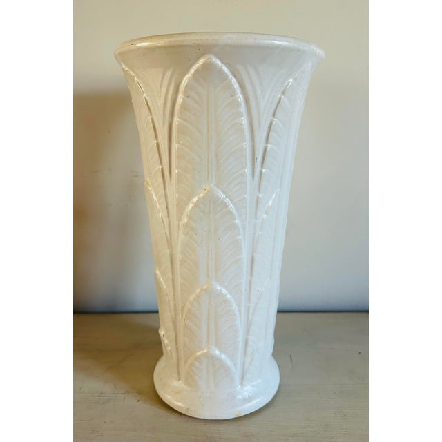 Vintage, 1940’s, palm beach regency style , art deco, pottery vase by Robinson Ransbottom Pottery Co. Tall pottery vase in...