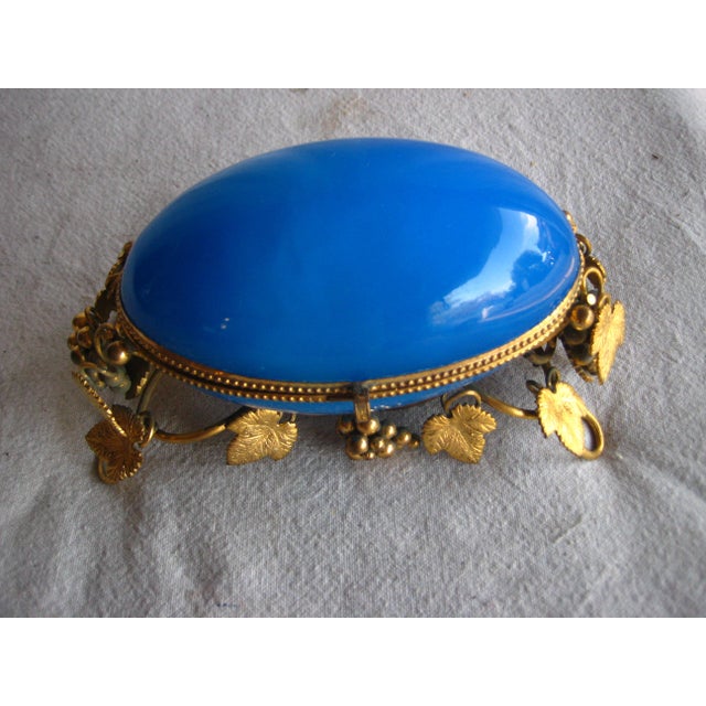 French French Large Bleu Opaline Egg Box With Perfume Bottles View of Paris 19 Century For Sale - Image 3 of 12