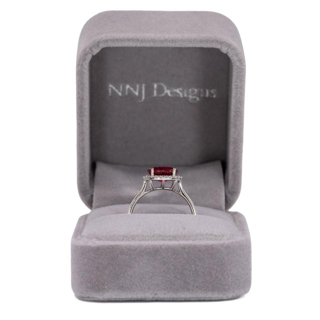 2.8Ct Madagascar Ruby Ring With Natural Diamond Accents: Solid 14k Gold, Size 6.75 For Sale - Image 4 of 10