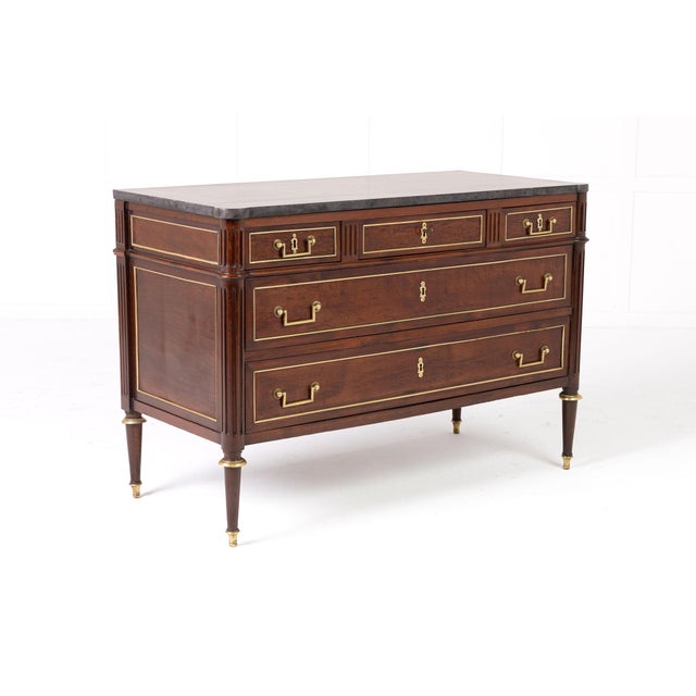 18th Century French Mahogany Commode For Sale - Image 6 of 10