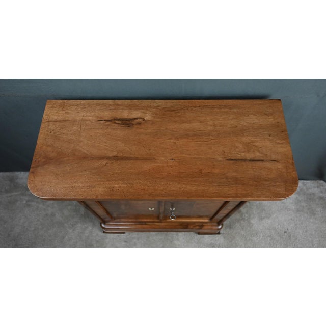 Small Low 19th Century Louis Philippe Walnut Buffet For Sale - Image 4 of 18