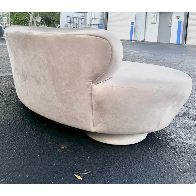 Late 20th Century Vintage Serpentine Cloud Sofa | by Vladimir Kagan for Directional For Sale - Image 5 of 18