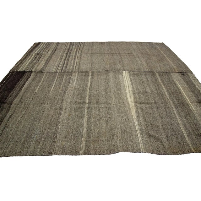Contemporary 1960s Vintage Gray Turkish Kilim Rug- 11′5″ × 12′3″ For Sale - Image 3 of 7