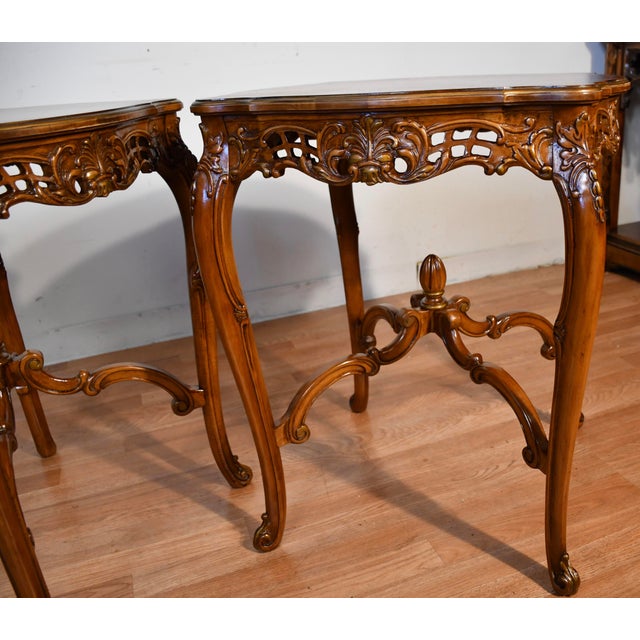 1930s French Louis XV Walnut & Satinwood Inlay Pair Side Tables / End Tables Tables For Sale - Image 14 of 14