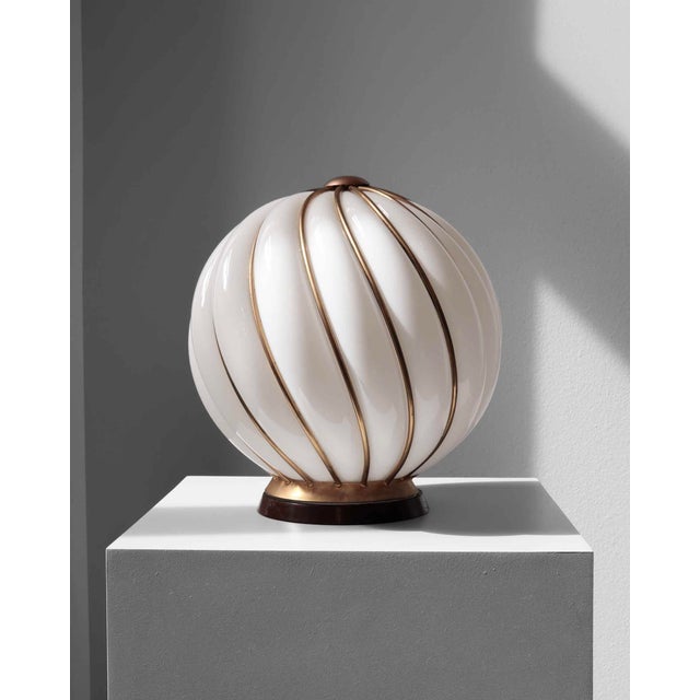 Mid-Century Modern Spiral Murano Table Lamp / Veart and Adolf Loos, 1970s For Sale - Image 3 of 3