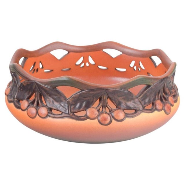 1920s Ceramic Bowl with Openwork Rim and Relief of Fruits by Ipsens Enke, 1920s For Sale - Image 5 of 5