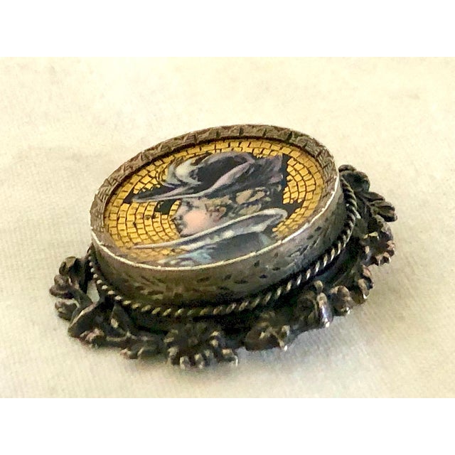 19th-Century Italian Micro Mosaic Brooch For Sale - Image 4 of 4