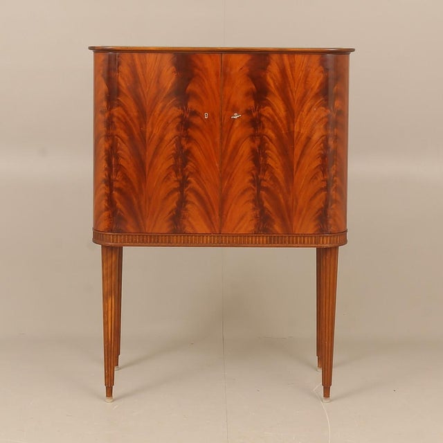 Mid-Century Swedish Grace Bar Cabinet from Forenade Mobler, 1940s For Sale - Image 11 of 12