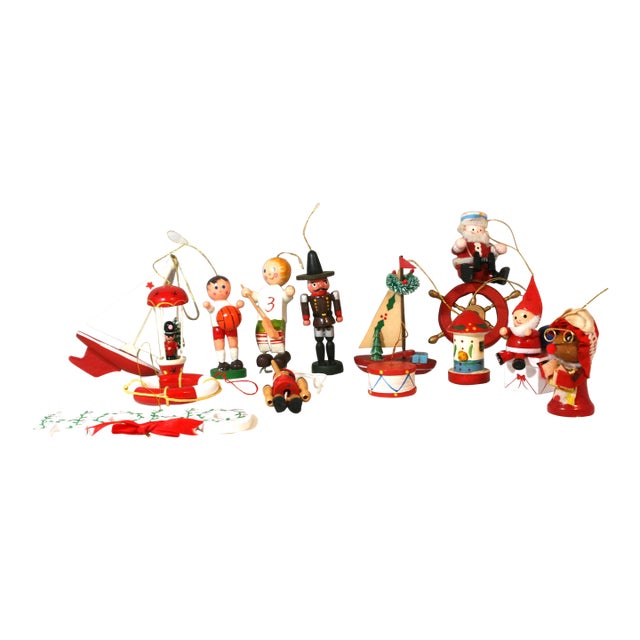 Vintage 1960s 14 Wooden Handcrafted Hanging Christmas Ornaments For Sale