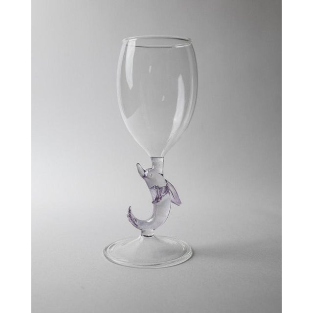 This vintage set of 2 Murano glass wine glasses from the 1980s is a playful yet elegant example of Italian art glass...