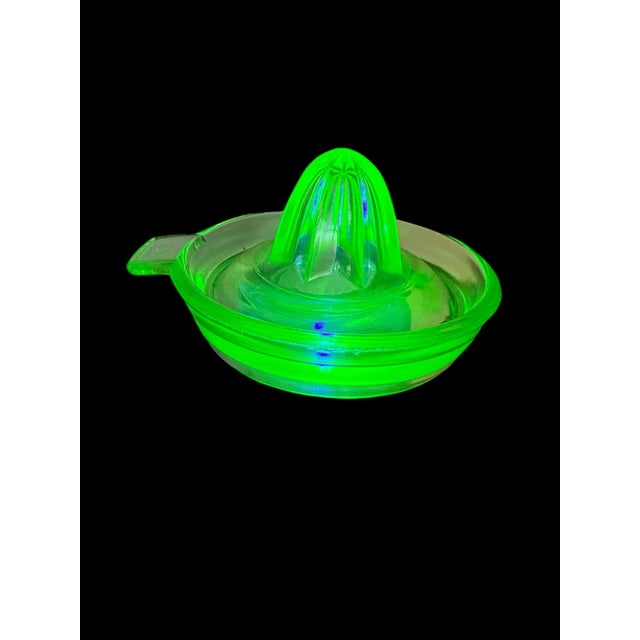 Vintage Uranium Green Glass Citrus Juicer Glows under black light 5” round x 3” high Federal Glass Company Marked on Tab...