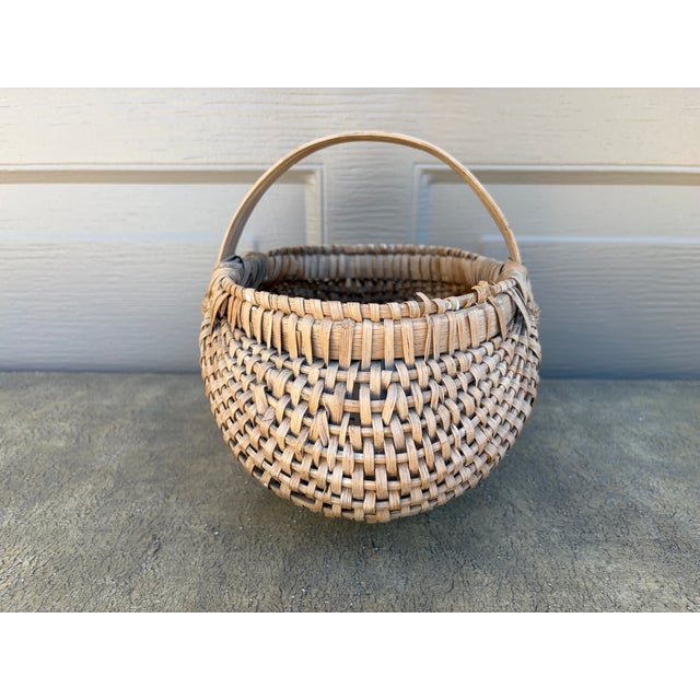Late 19th Century American Oak Splint Basket With Bentwood Handle For Sale In South Bend - Image 6 of 10