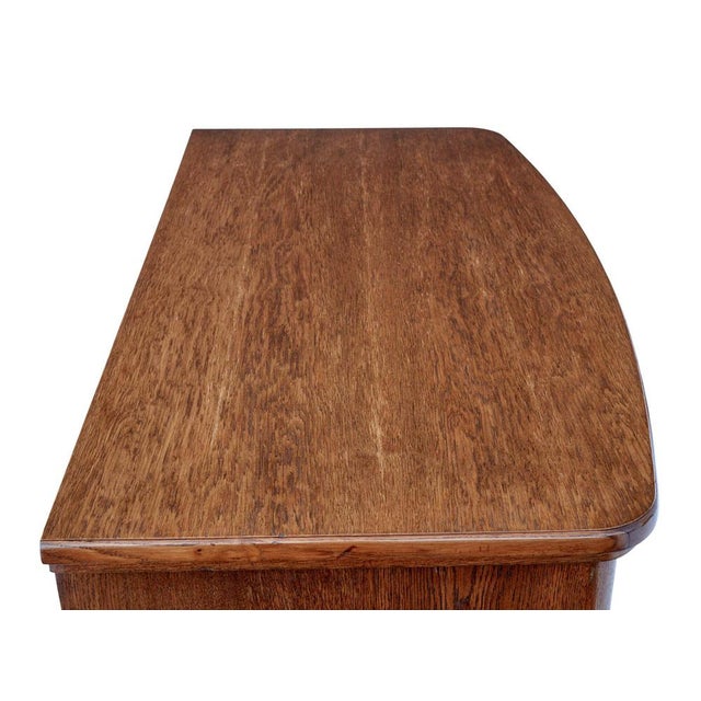 19th Century bowfront oak chest of drawers circa 1880. Fine quality robust chest of drawers made in oak. Bowfront shaped...