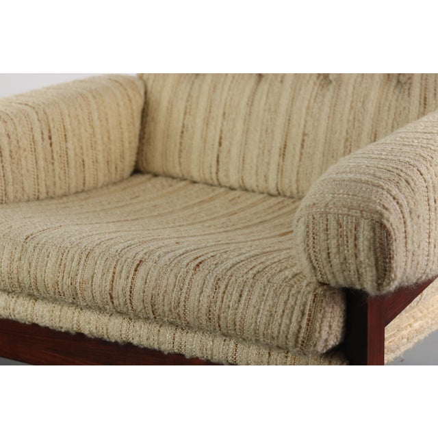 Wood Danish Mid Century Modern Lounge Chairs in Rosewood and Nubby Original Fabric - a Pair For Sale - Image 7 of 10