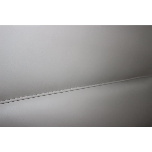 Gamma International Sayonara Night Leather Platform Queen Bed For Sale - Image 4 of 8