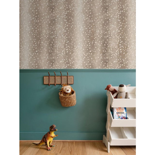 Paper Wilde Spotted Antelope Hide Traditional Wallpaper – Whiskey Brown Double Roll For Sale - Image 7 of 8