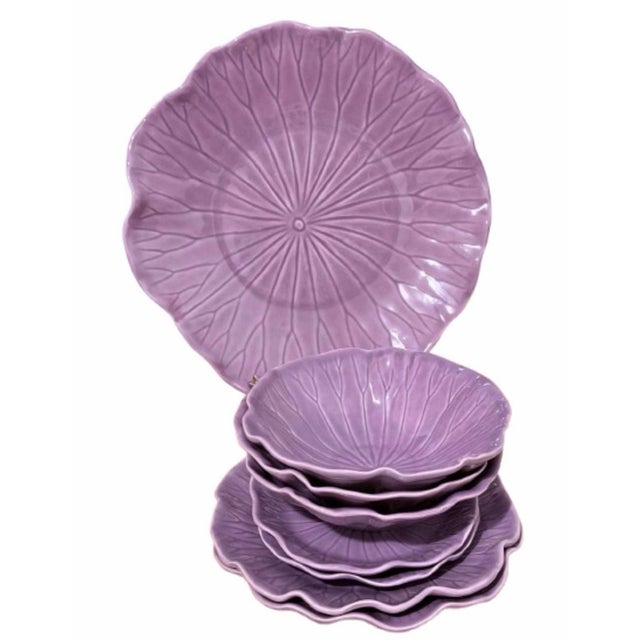 American Vintage Metlox California Collection Lotus Poppytrail Serving Plates Purple - Set of 8 For Sale - Image 3 of 10