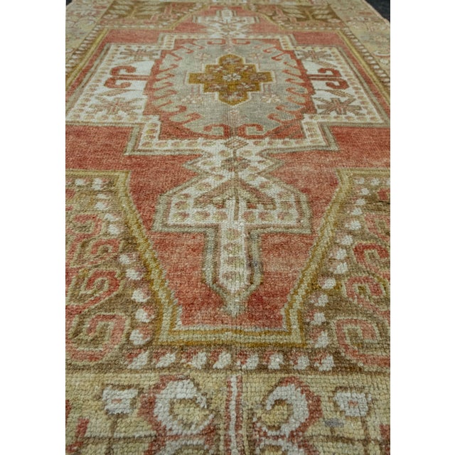 Turkish Vintage Rug 3'6" x 5' #16073 For Sale In Houston - Image 6 of 8