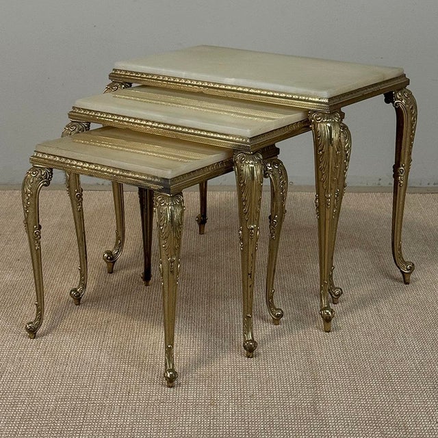 French Set of Three Mid-Century French Louis XV Style Brass and Onyx Nesting Tables For Sale - Image 3 of 18